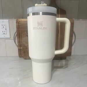 40oz Cream Stanley